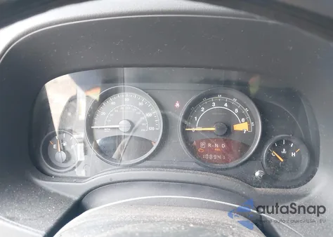 2014 Jeep Compass Sport z USA, uszkodzony, nr VIN 1C4NJDBB5ED744069